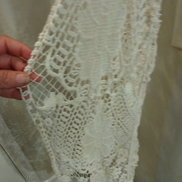 American Rag Lace Wrap - Picture 2 of 4